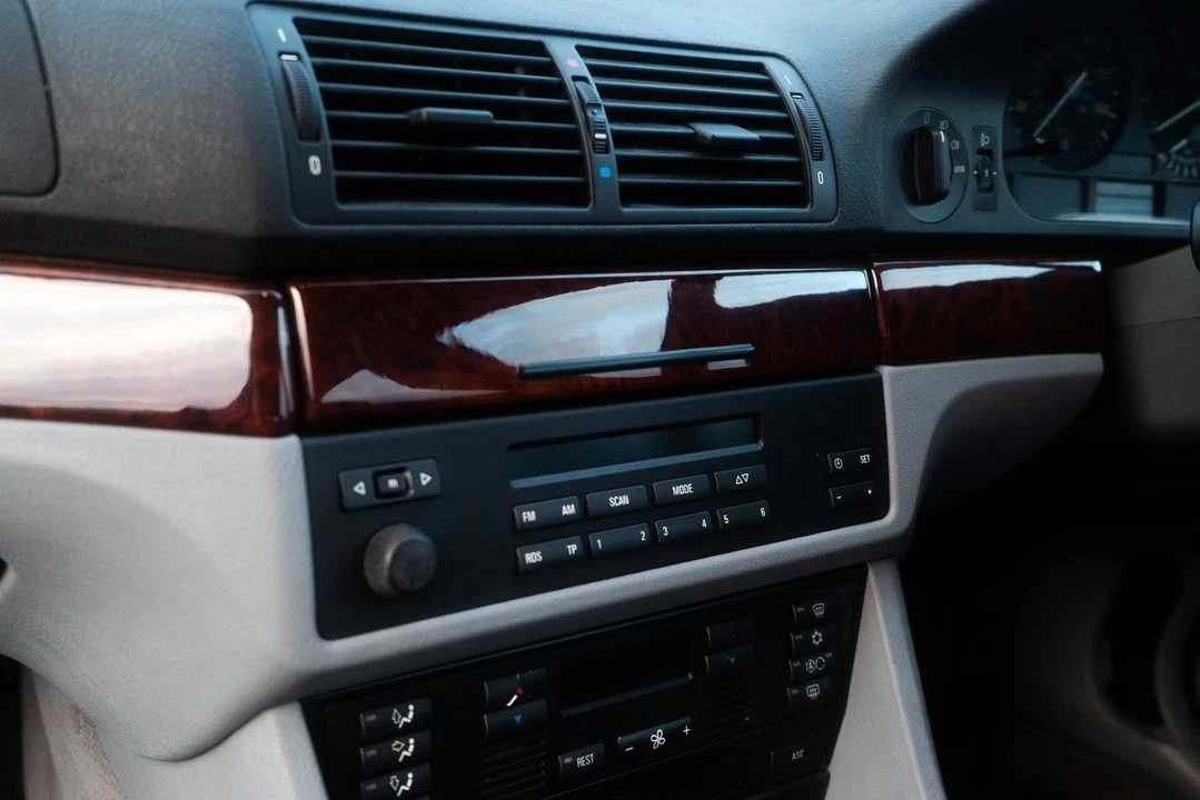 1998 BMW E39 5 Series - Image 16 of 30