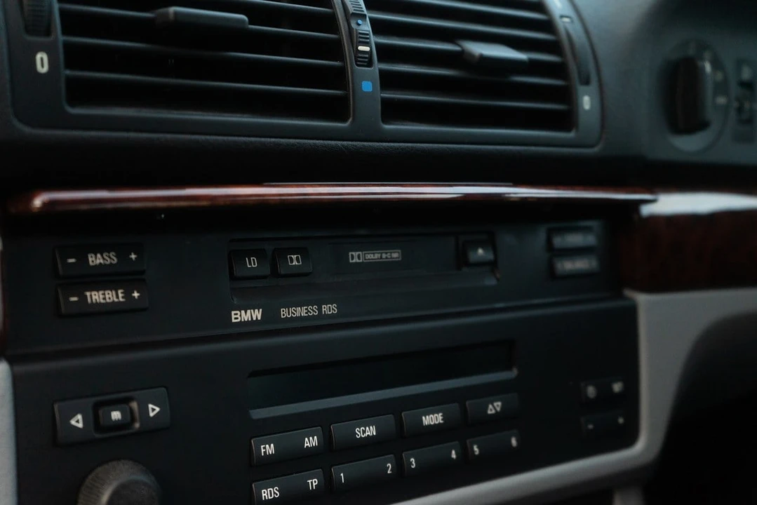 1998 BMW E39 5 Series - Image 17 of 30