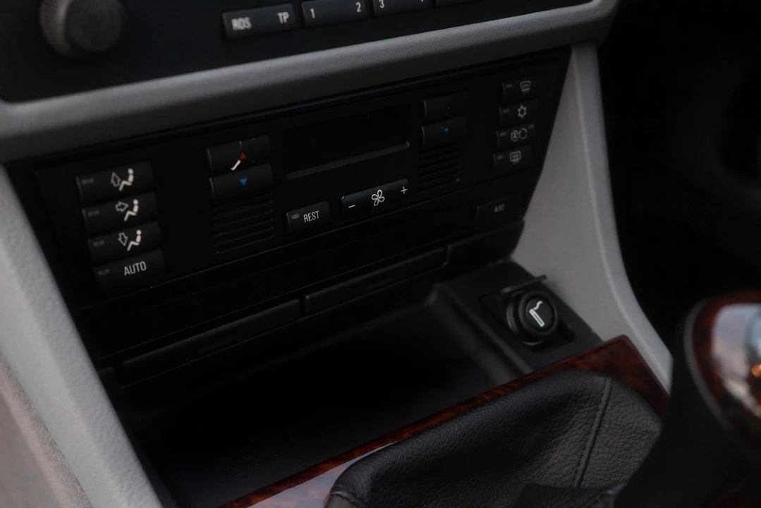 1998 BMW E39 5 Series - Image 19 of 30