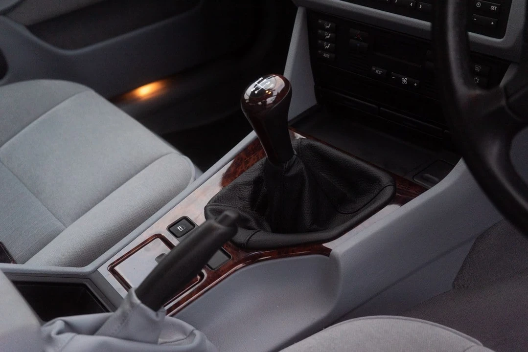 1998 BMW E39 5 Series - Image 10 of 30