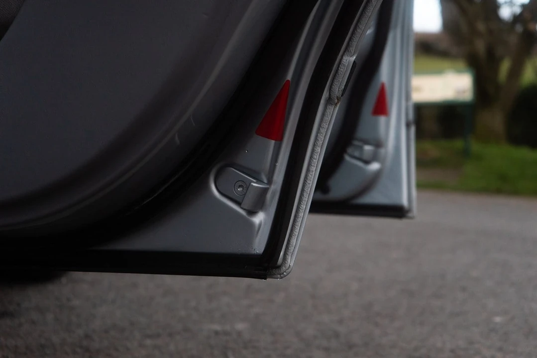 1998 BMW E39 5 Series - Image 24 of 30