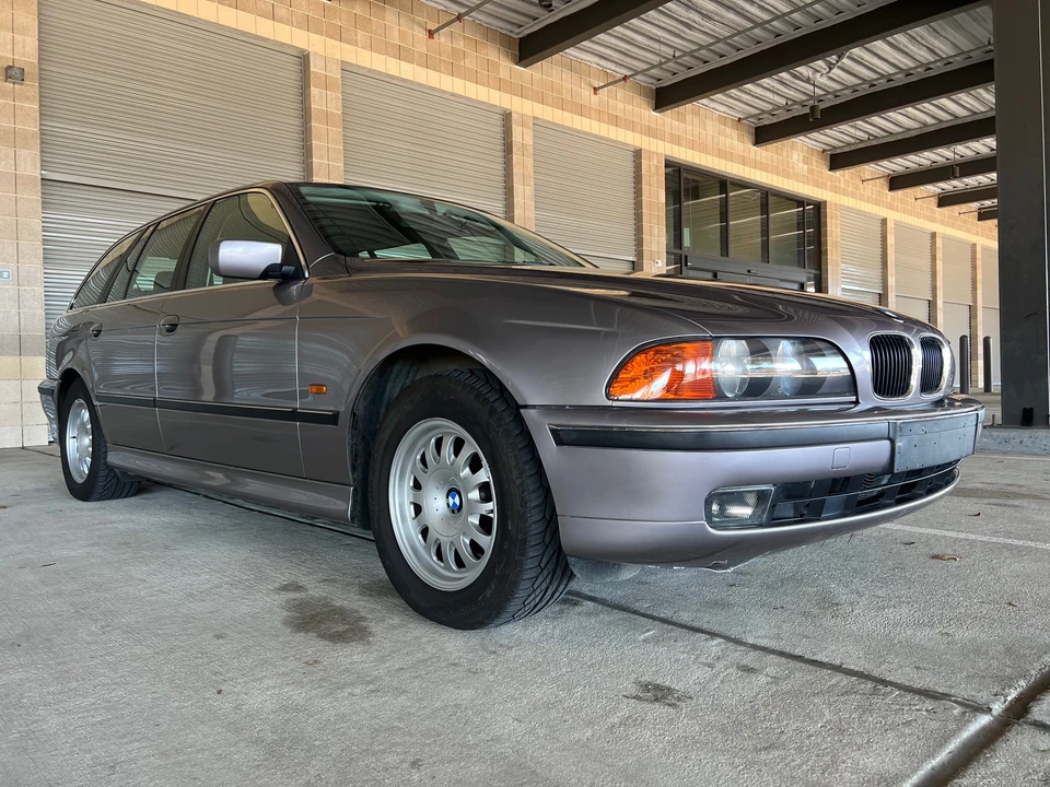 1998 BMW E39 5 Series - Image 2 of 31