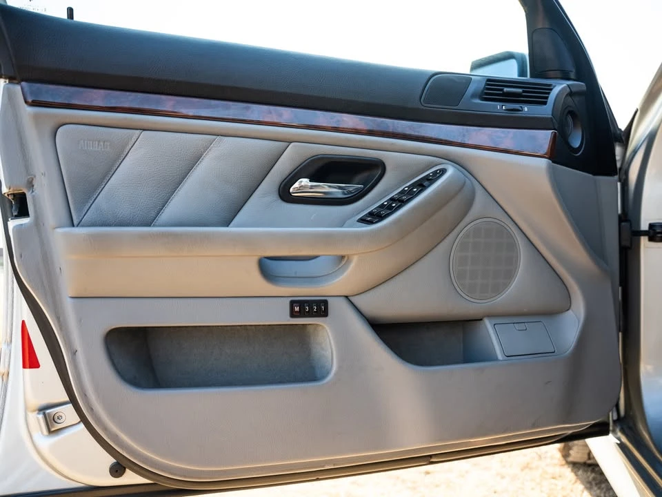 1998 BMW E39 540i - Image 5 of 7