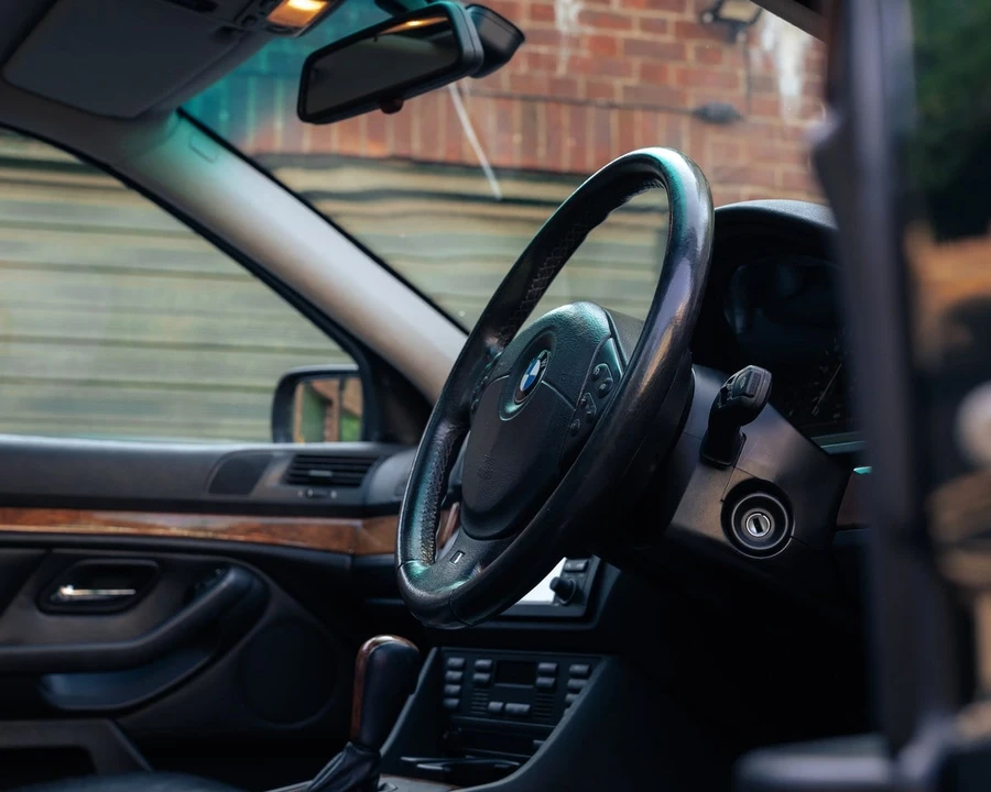 1998 BMW E39 540i - Image 13 of 30