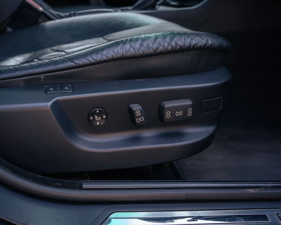 1998 BMW E39 540i - Image 23 of 30