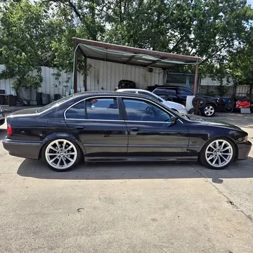 1998 BMW 540i