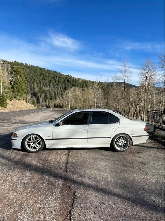 1998 BMW E39 540i - Image 2 of 6