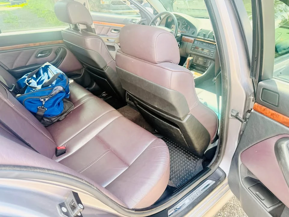 1998 BMW E39 540i - Image 11 of 16
