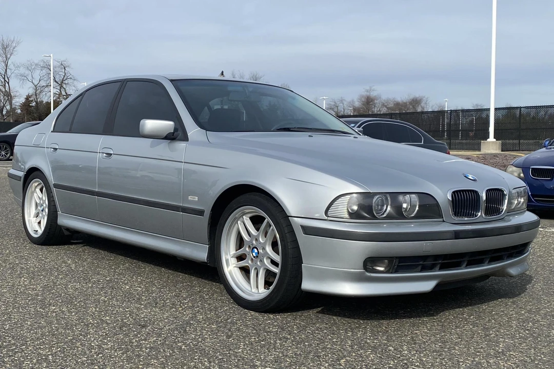 1998 BMW E39 540i - Image 2 of 31