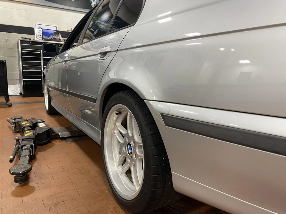 1998 BMW E39 540i - Image 15 of 31