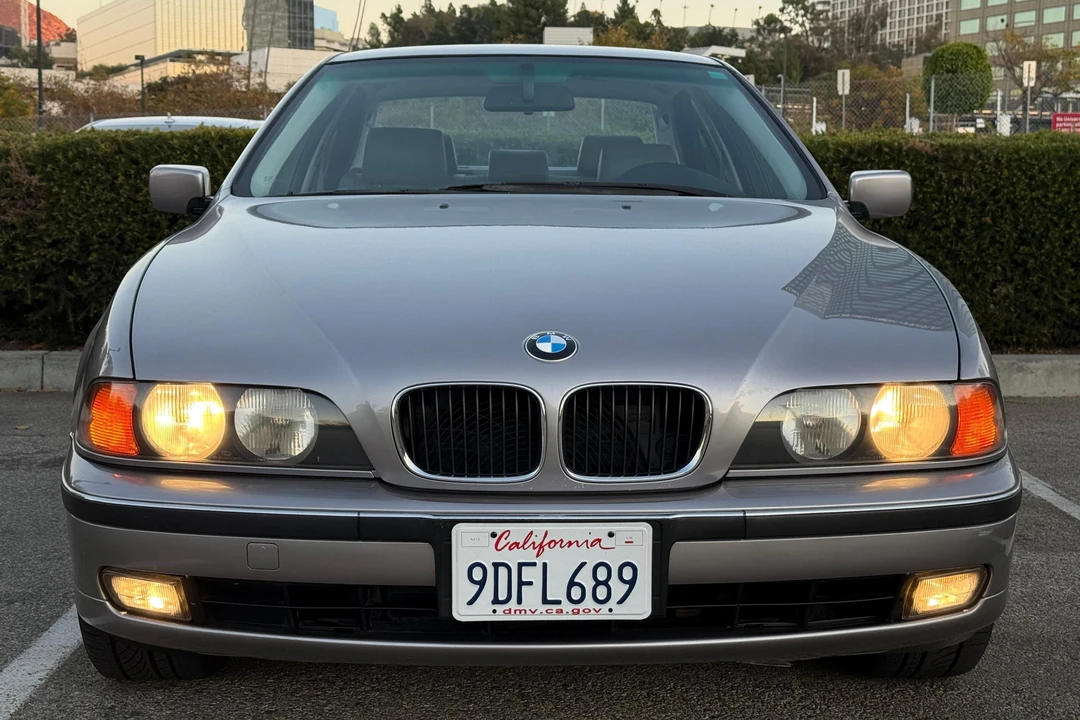 1998 BMW E39 540i - Image 2 of 31
