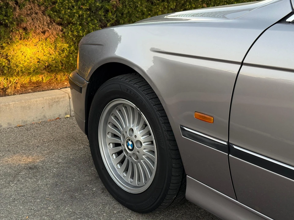 1998 BMW E39 540i - Image 22 of 31