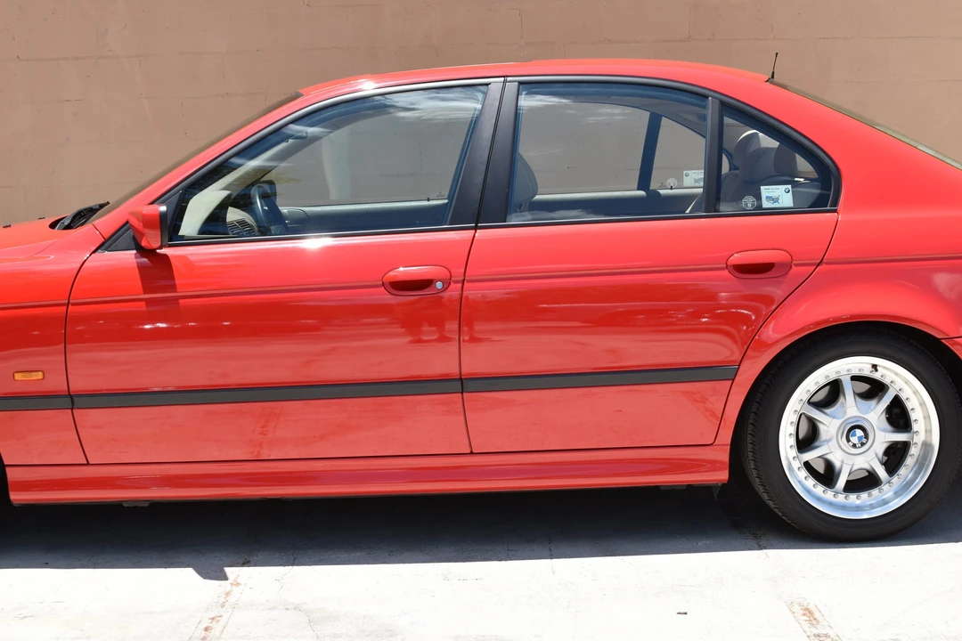 1998 BMW E39 540i - Image 11 of 31