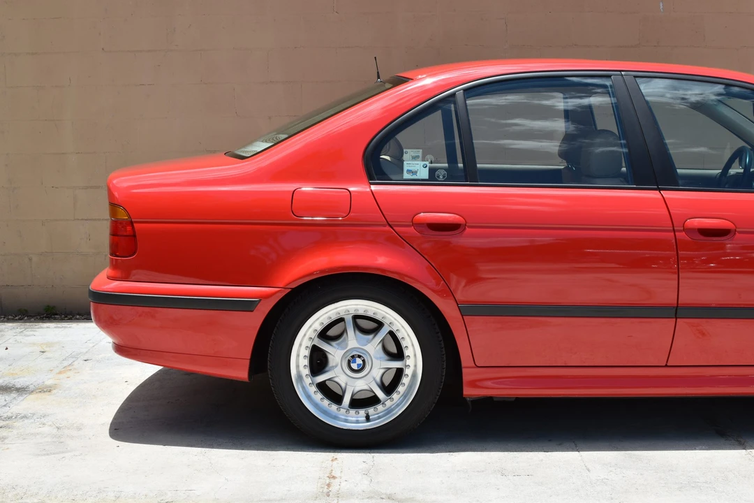 1998 BMW E39 540i - Image 13 of 31