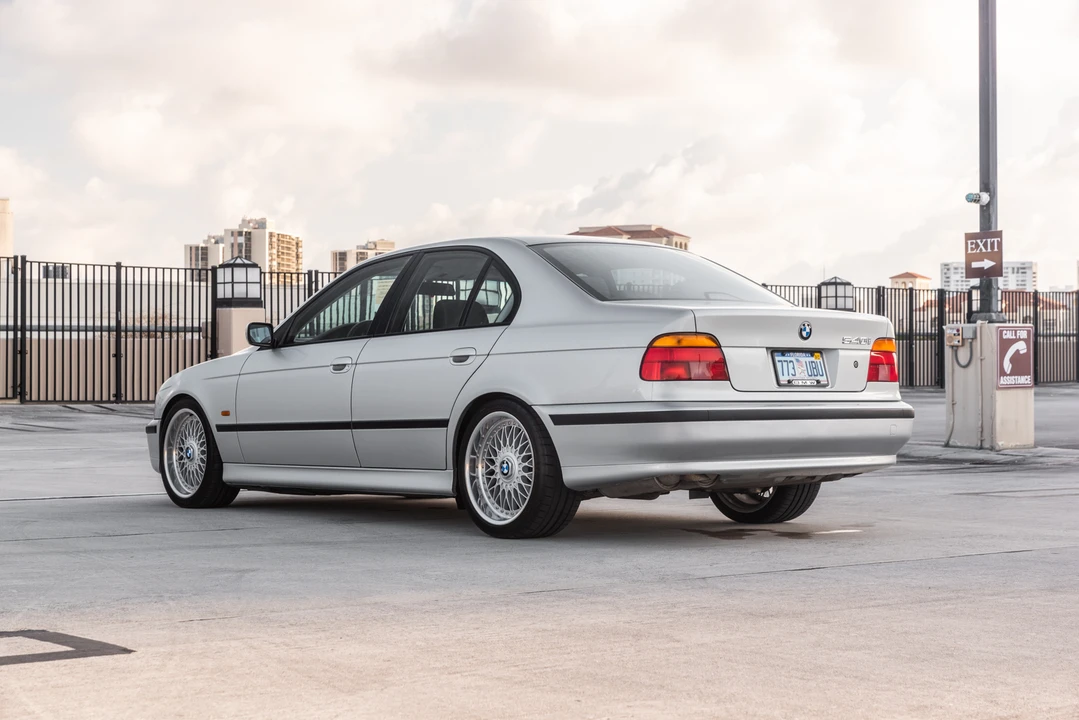 1998 BMW E39 540i - Image 3 of 31