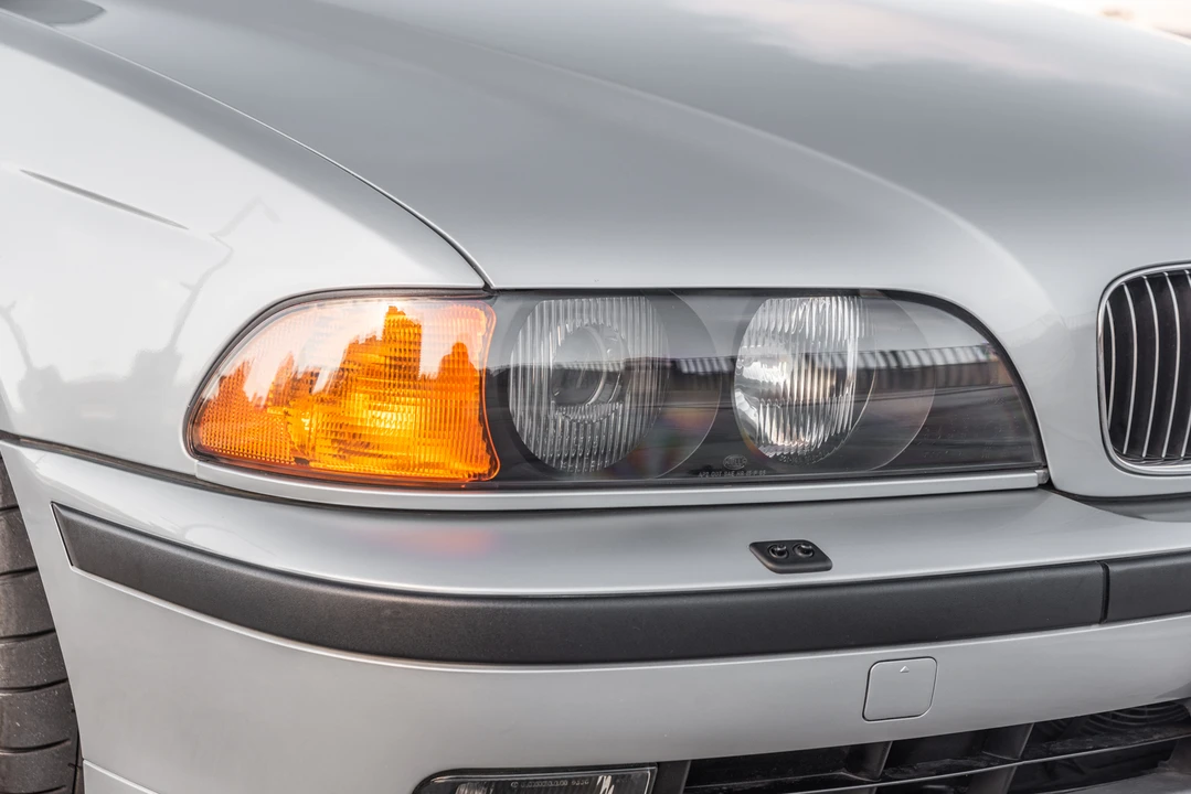 1998 BMW E39 540i - Image 19 of 31