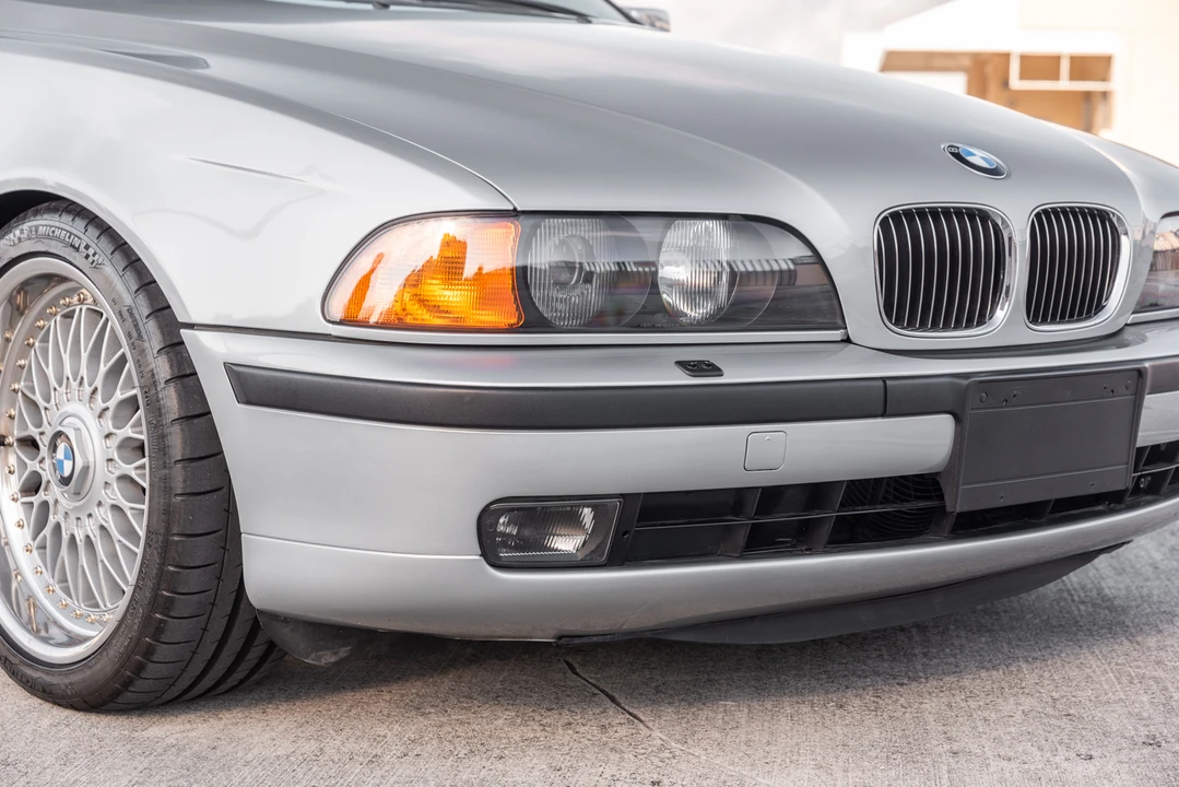 1998 BMW E39 540i - Image 18 of 31