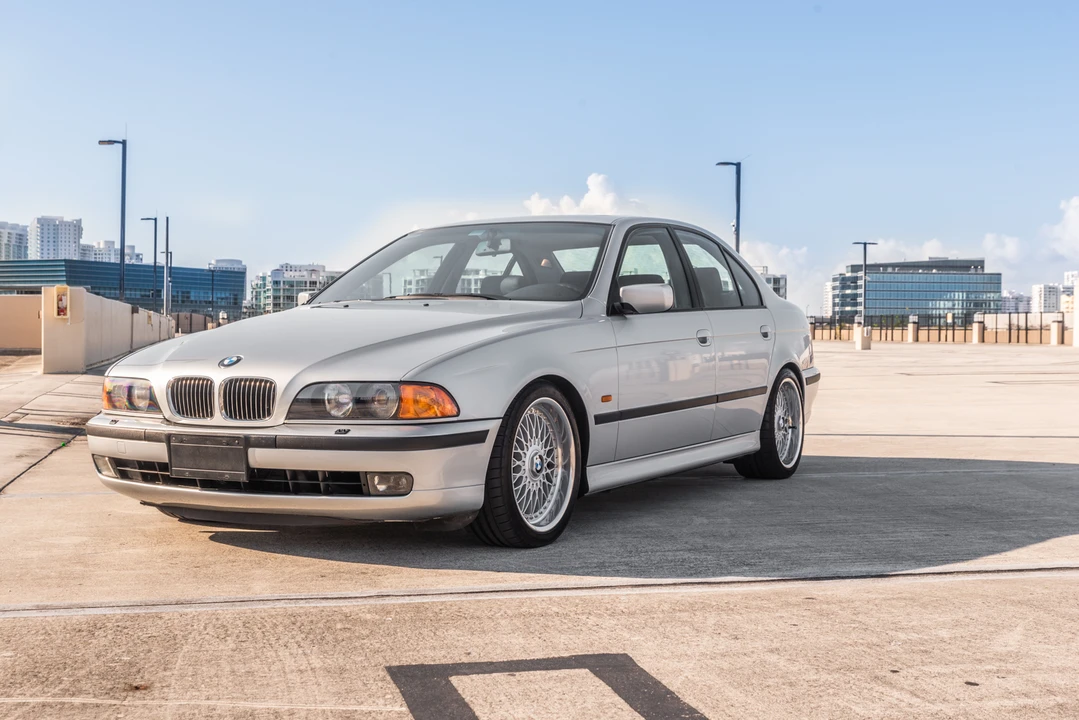 1998 BMW E39 540i - Image 11 of 31