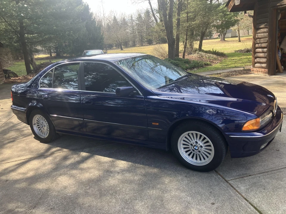 1998 BMW E39 540i - Image 2 of 31