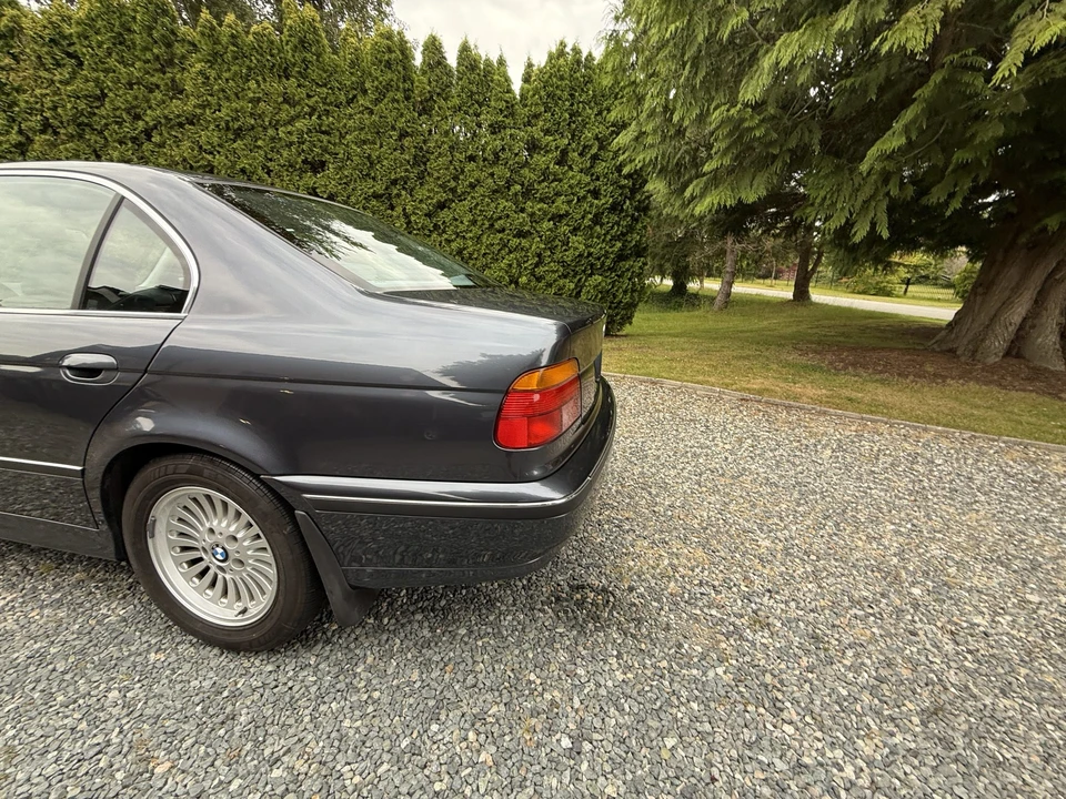 1998 BMW E39 540i - Image 24 of 31