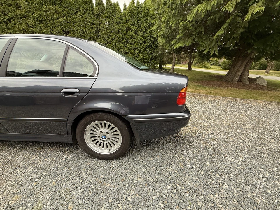 1998 BMW E39 540i - Image 25 of 31