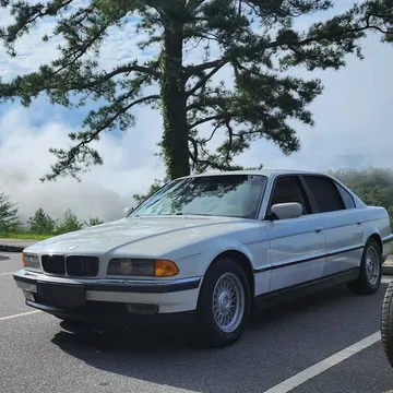 1998 BMW 740iL
