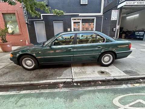 1998 BMW 7 Series 740iL Sedan 4D