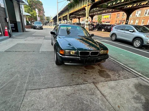 1998 BMW 7 Series 740iL Sedan 4D
