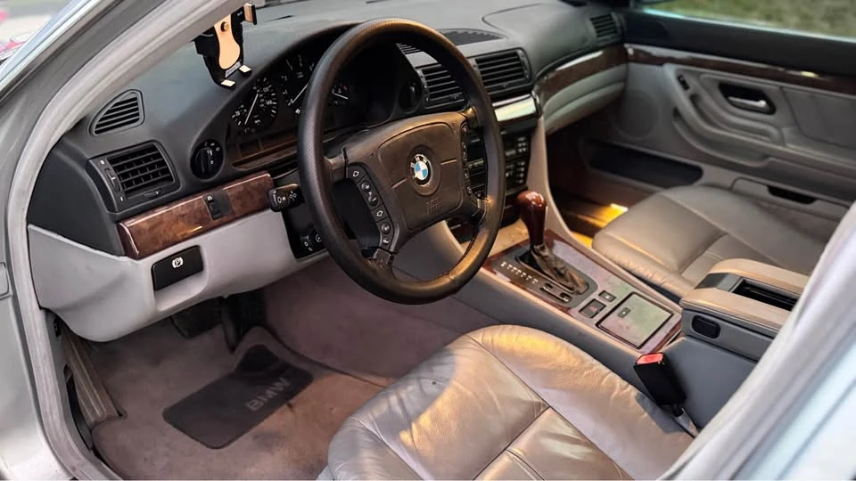 1998 BMW E38 7 Series - Image 10 of 11