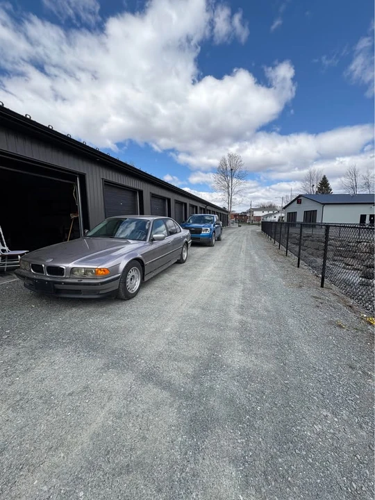 1998 BMW E38 7 Series - Image 9 of 13
