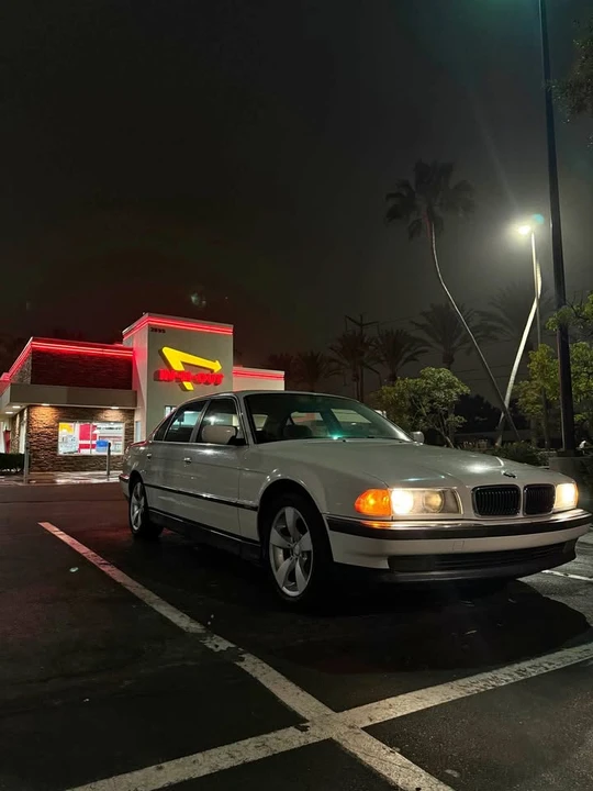 1998 BMW E38 7 Series - Image 2 of 10
