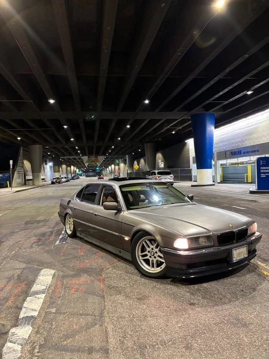 1998 BMW E38 7 Series - Image 2 of 4