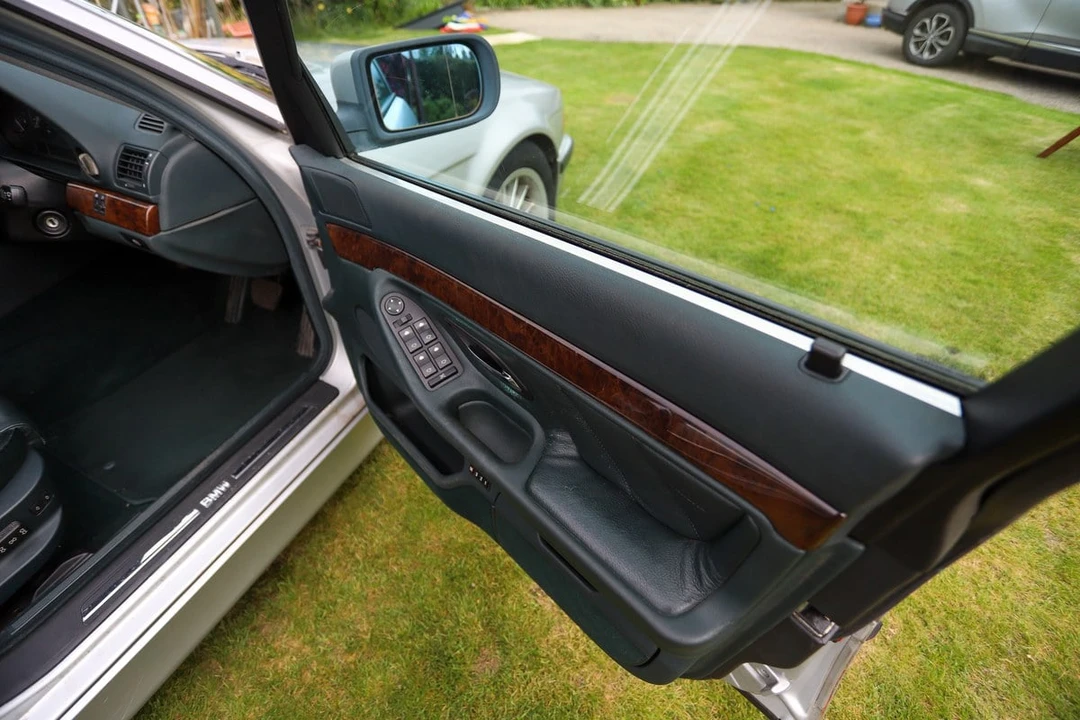 1998 BMW E38 7 Series - Image 27 of 30