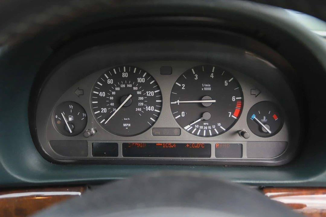 1998 BMW E38 7 Series - Image 17 of 30