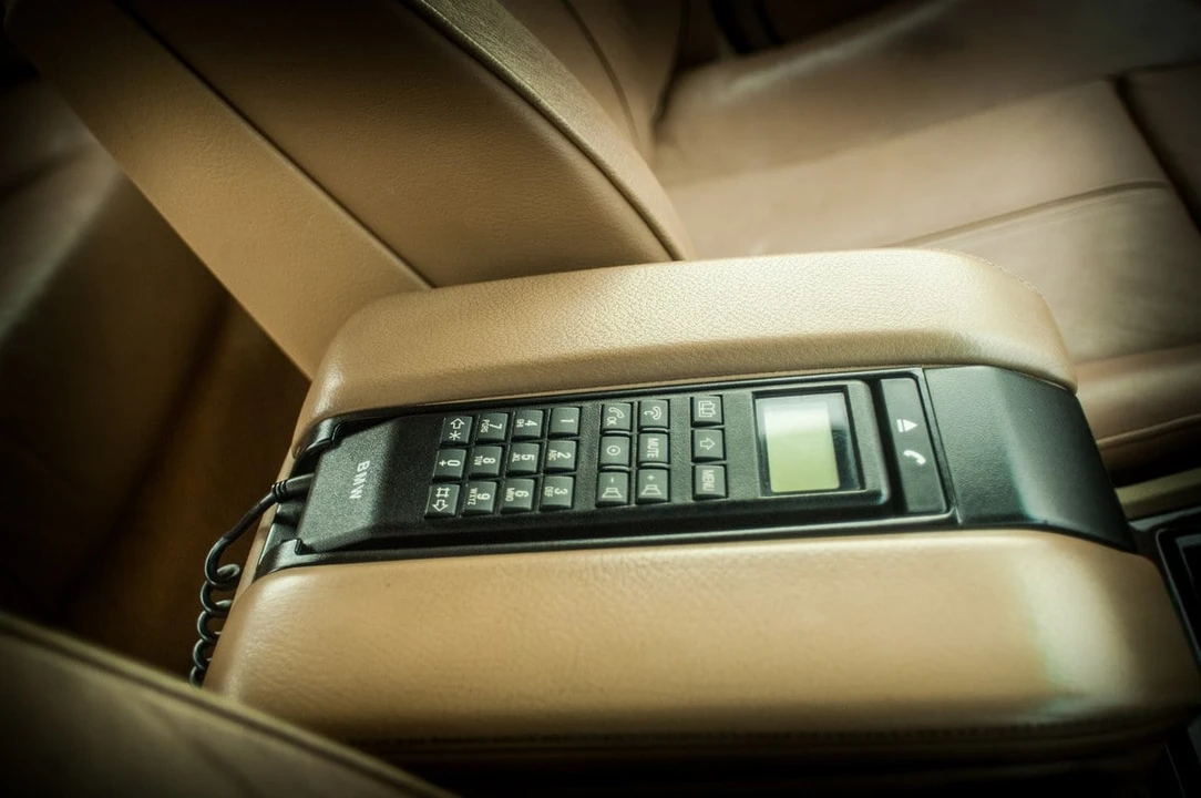 1998 BMW E38 7 Series - Image 25 of 30