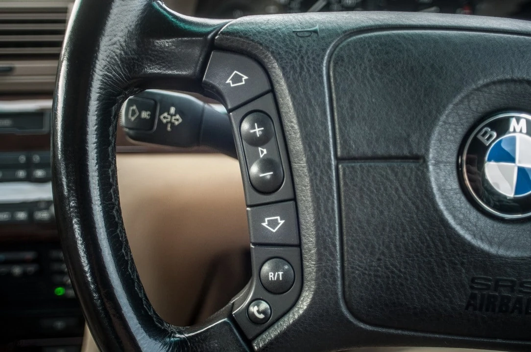 1998 BMW E38 7 Series - Image 27 of 30