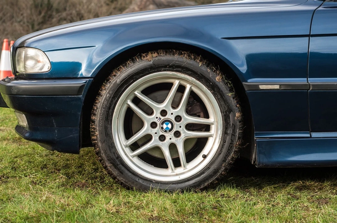 1998 BMW E38 7 Series - Image 12 of 30