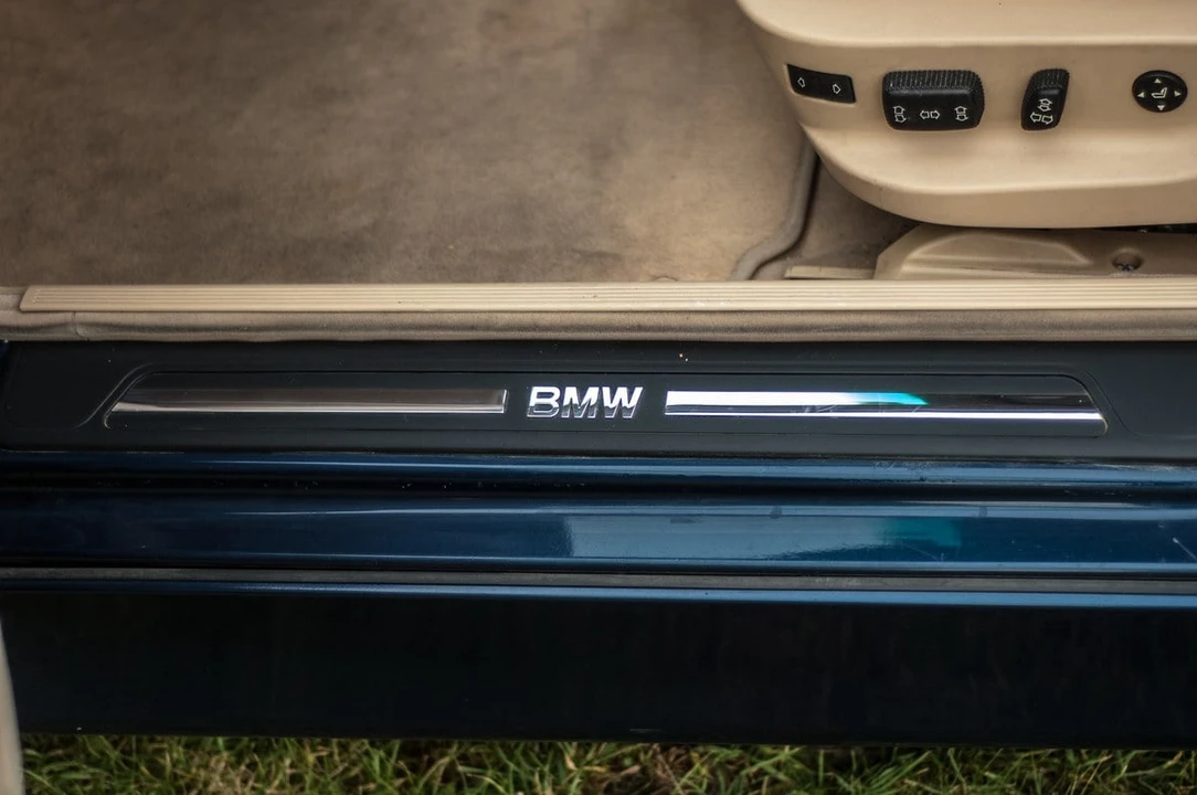 1998 BMW E38 7 Series - Image 19 of 30