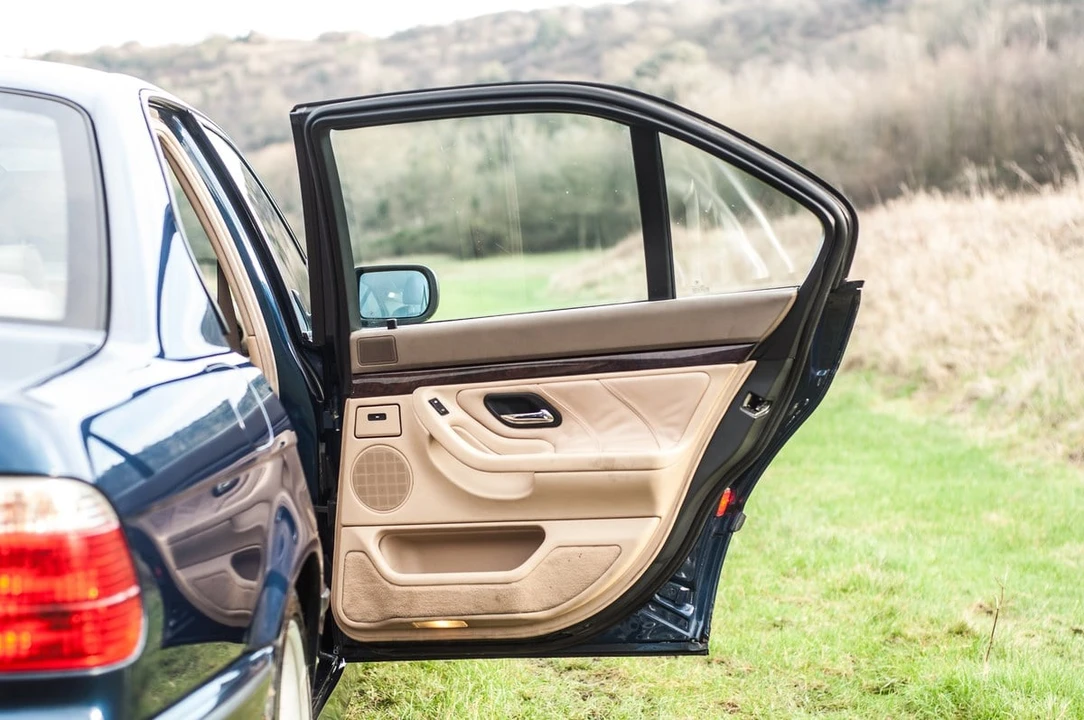1998 BMW E38 7 Series - Image 15 of 30