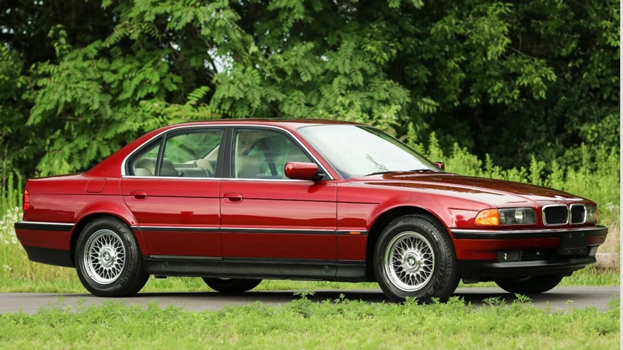 1998 BMW E38 7 Series - Image 2 of 13
