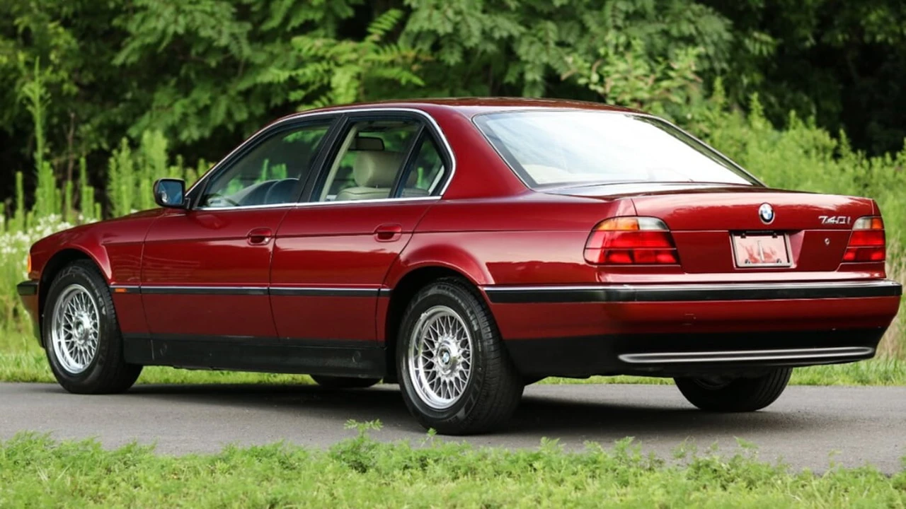 1998 BMW E38 7 Series - Image 9 of 13