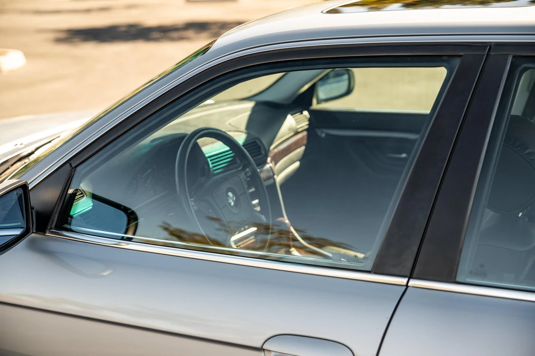 1998 BMW E38 7 Series - Image 20 of 31