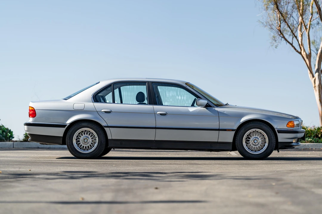 1998 BMW E38 7 Series - Image 8 of 31