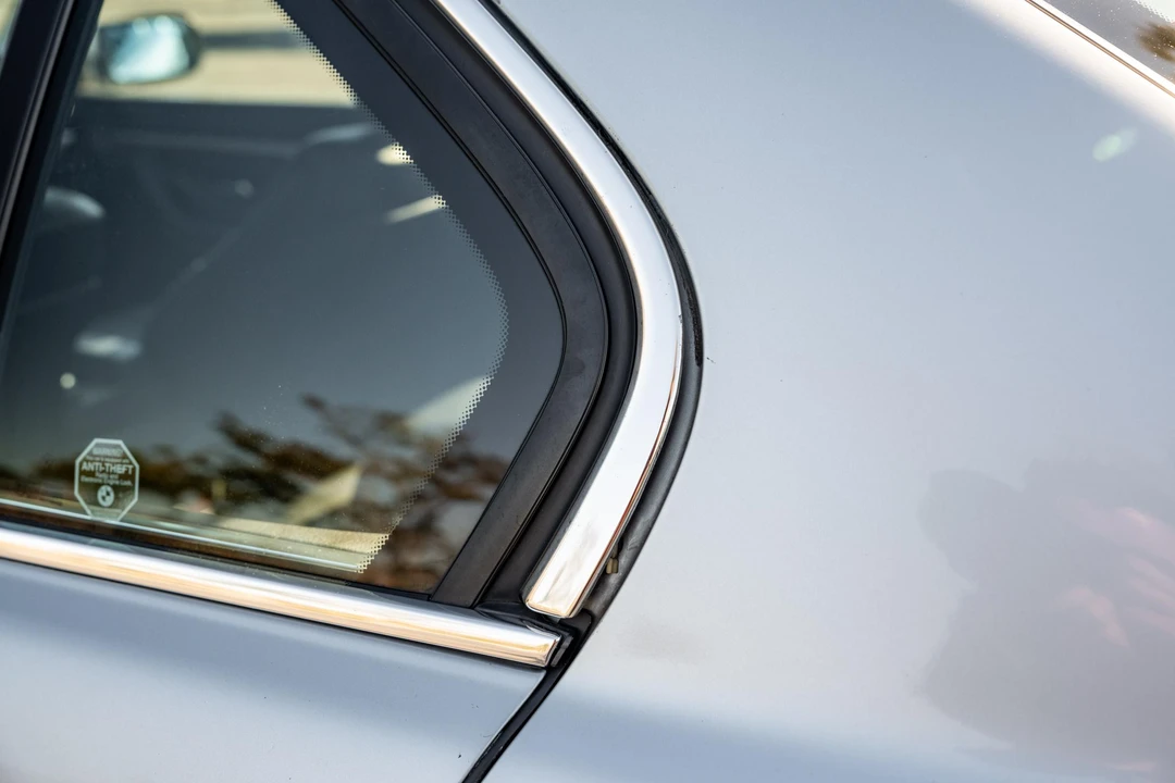 1998 BMW E38 7 Series - Image 23 of 31