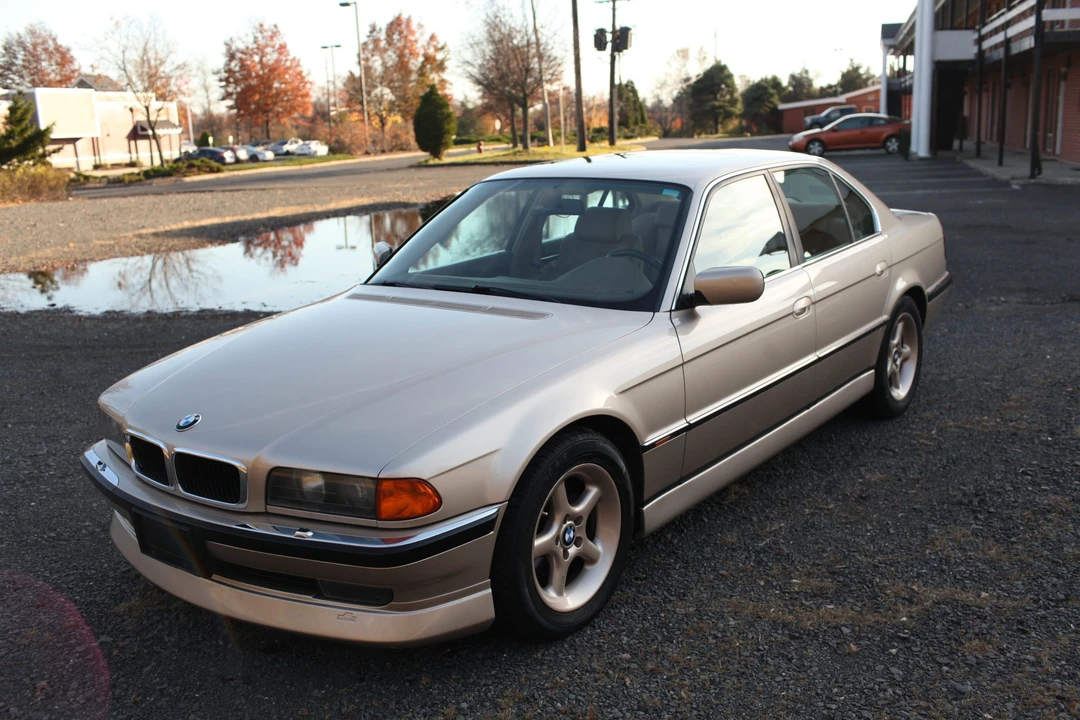 1998 BMW E38 7 Series - Image 3 of 31