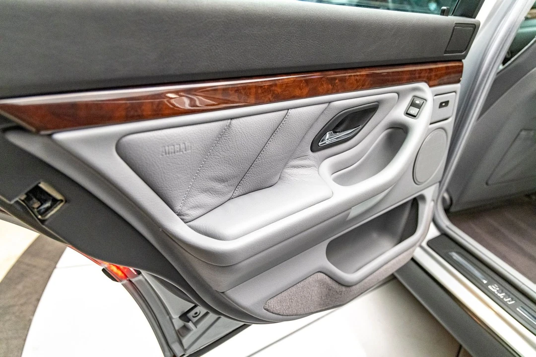 1998 BMW E38 7 Series - Image 17 of 21