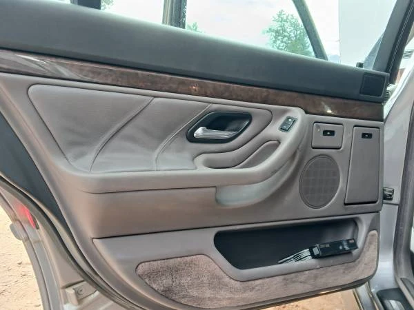 1998 BMW E38 7 Series - Image 13 of 21