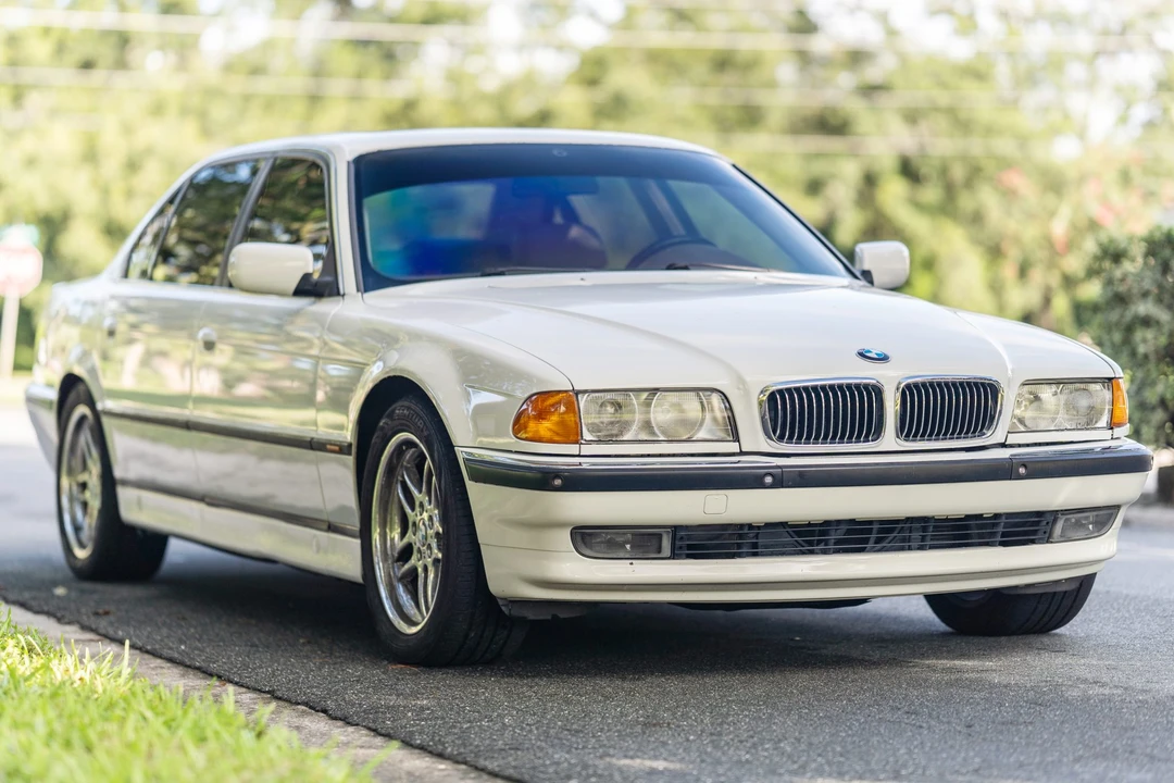 1998 BMW E38 7 Series - Image 3 of 31