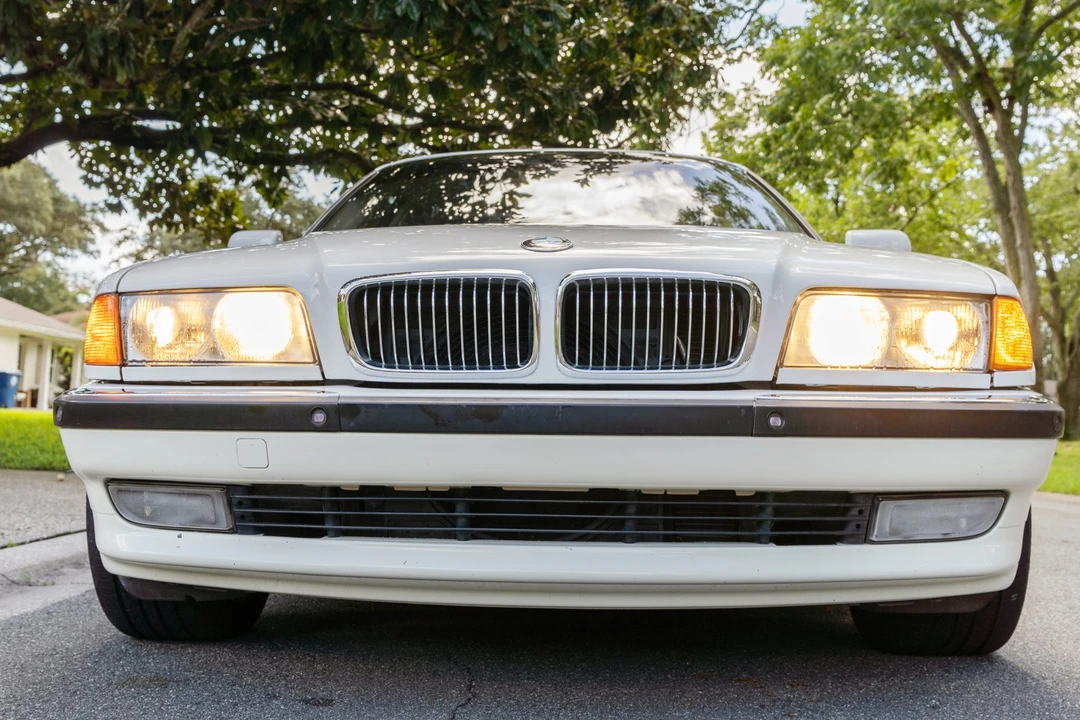 1998 BMW E38 7 Series - Image 11 of 31