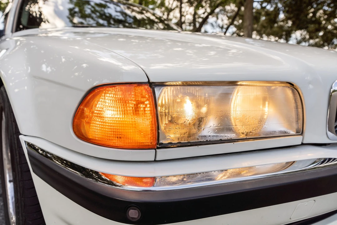 1998 BMW E38 7 Series - Image 16 of 31